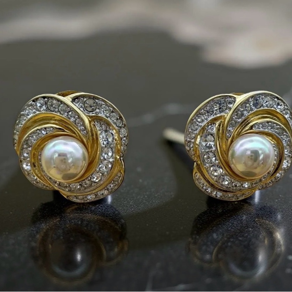 Vintage Nolan Miller Classic Gold Pearl & Crystal Swirl Stud Earrings